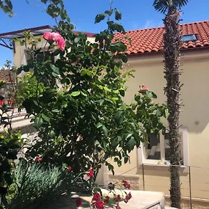 https://beautiful-apt-4.in-istria.net