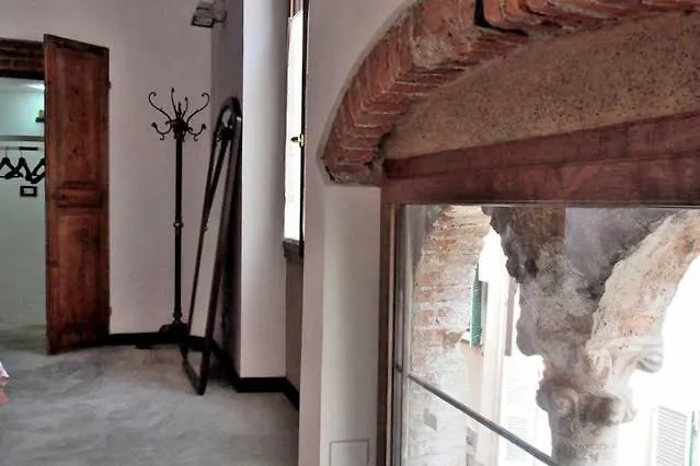 Lovingenoa - Antico Convento Apartment Italy